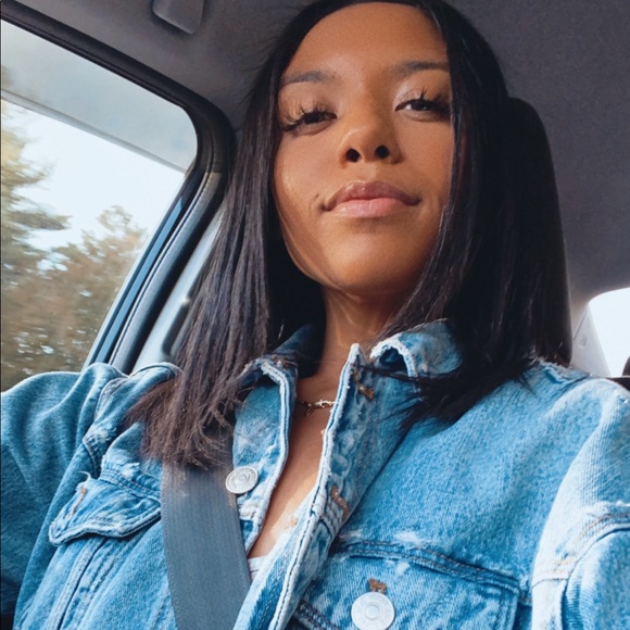 Meet your Posher, Carlie - Picture 1 of 1